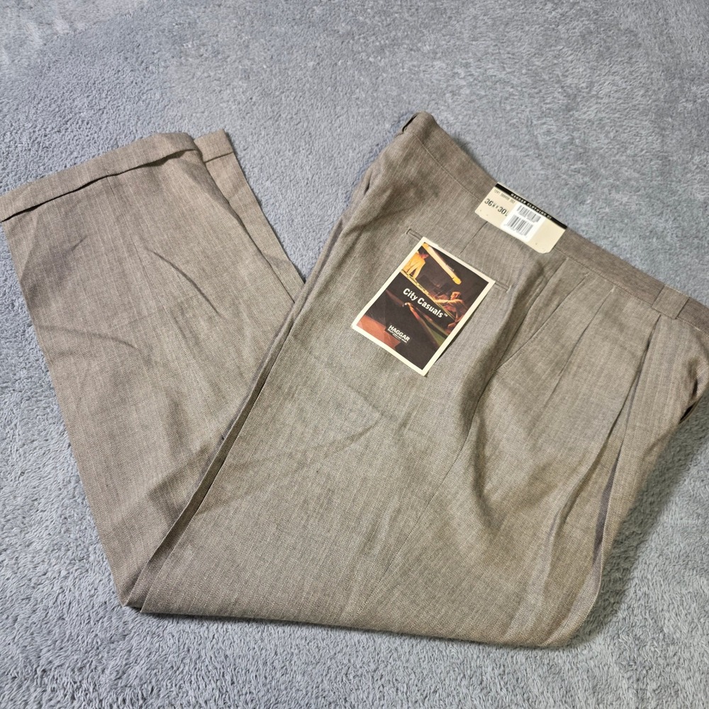 Haggar Mens 36x30 City Casuals Pleated Cuffed Dress Pants Brown Textured Vintage